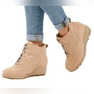 Sorel Evie Lace Up Booties, Womens 8.5, Suede Tan Waterproof